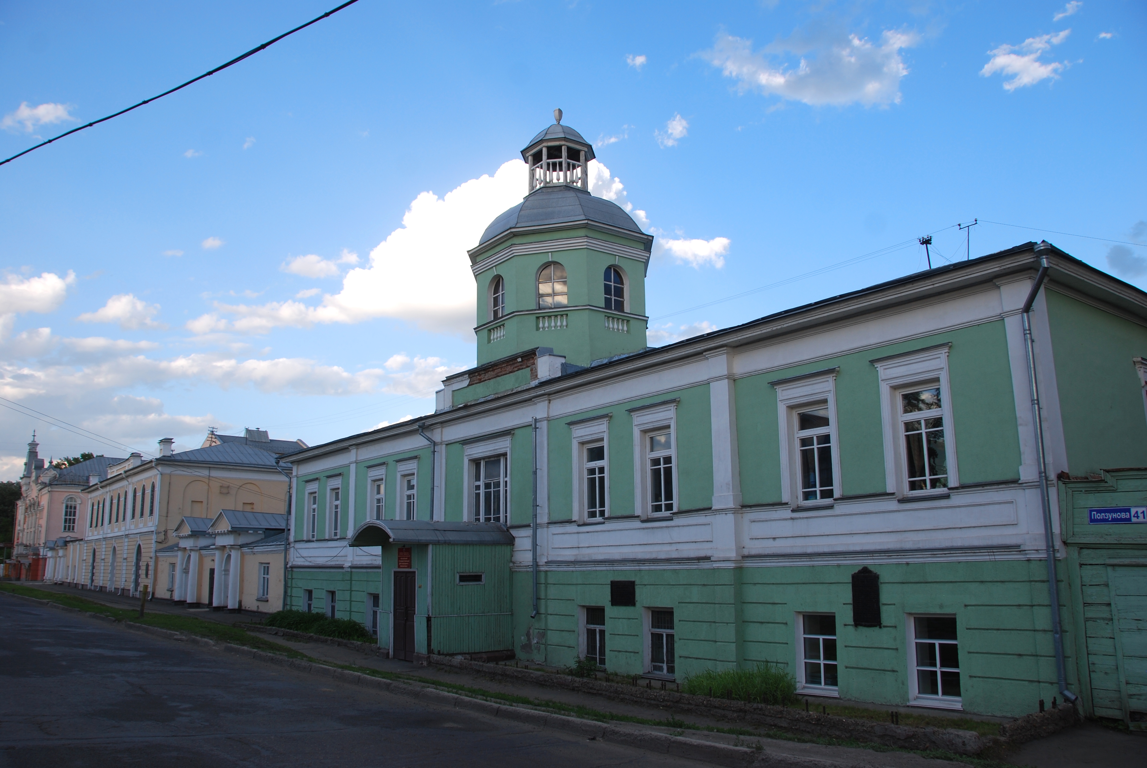 Здание канцелярии Колывано-Воскресенского завода