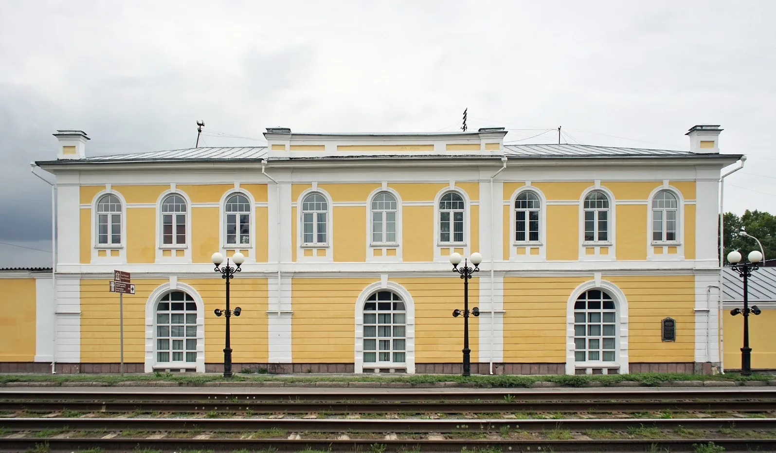 Здание инструментального магазина